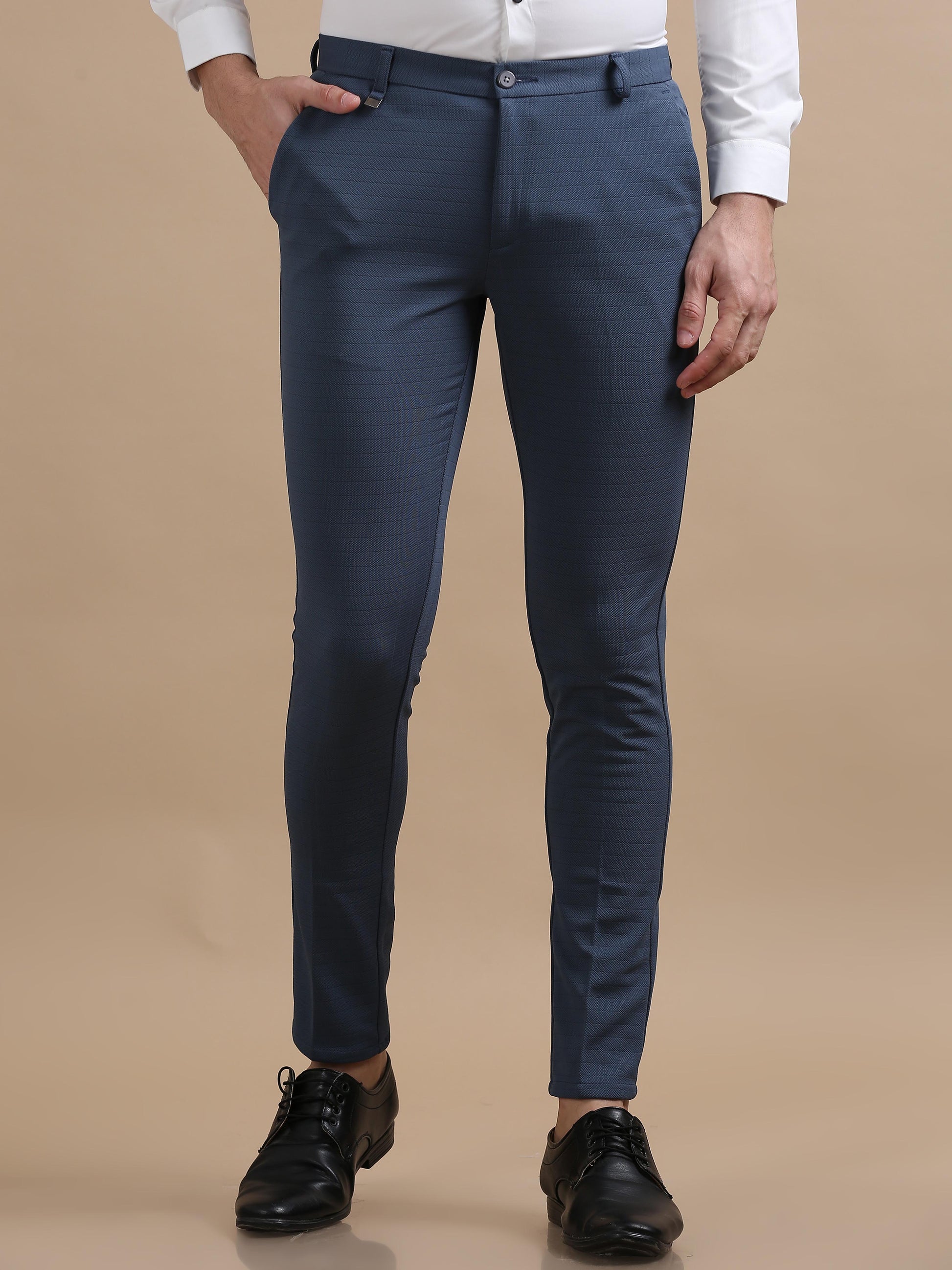 Exacto Navy Blue Check Chinos For Men 