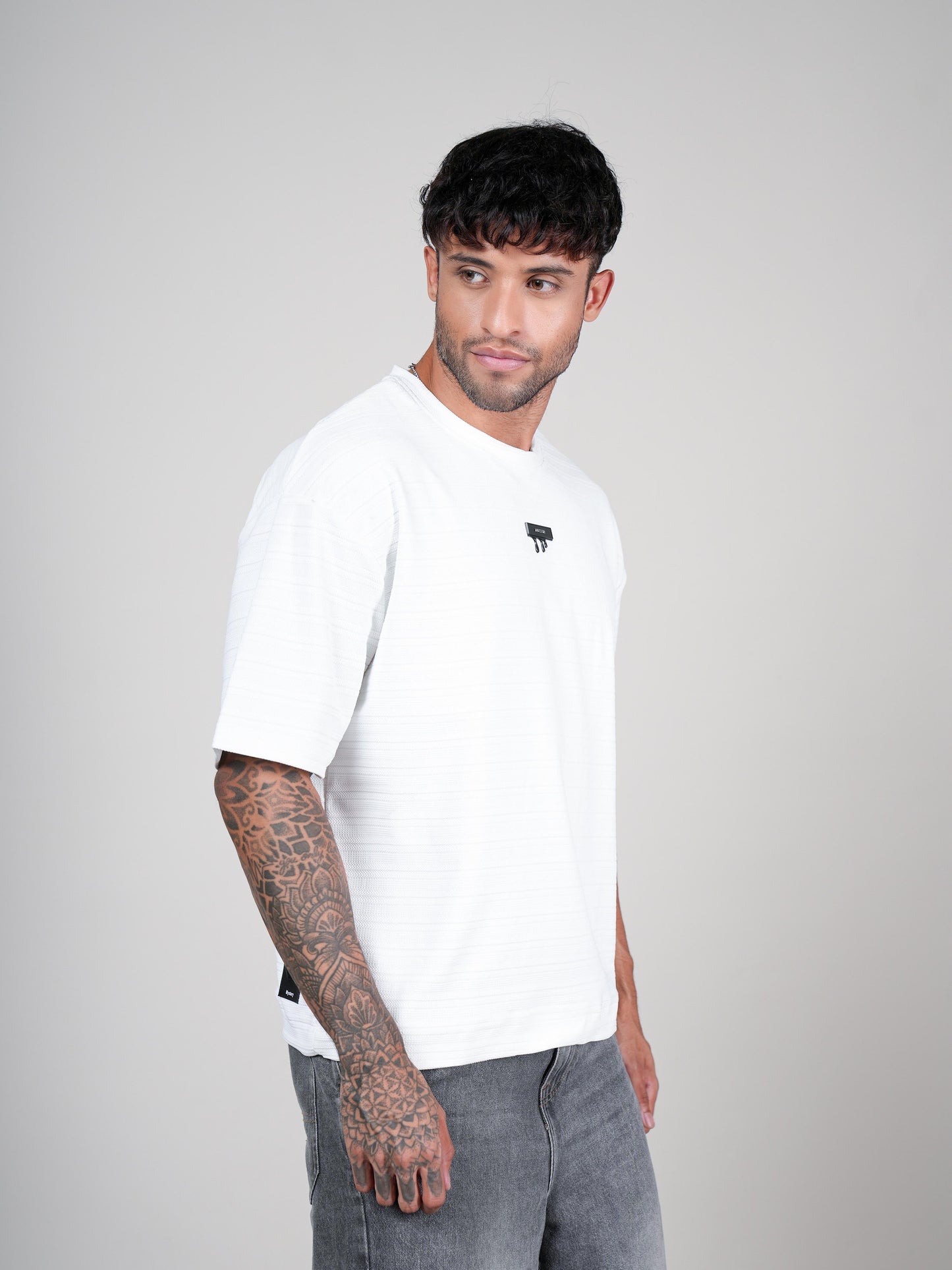 Men’s Whit  Oversize Round Neck T shirt