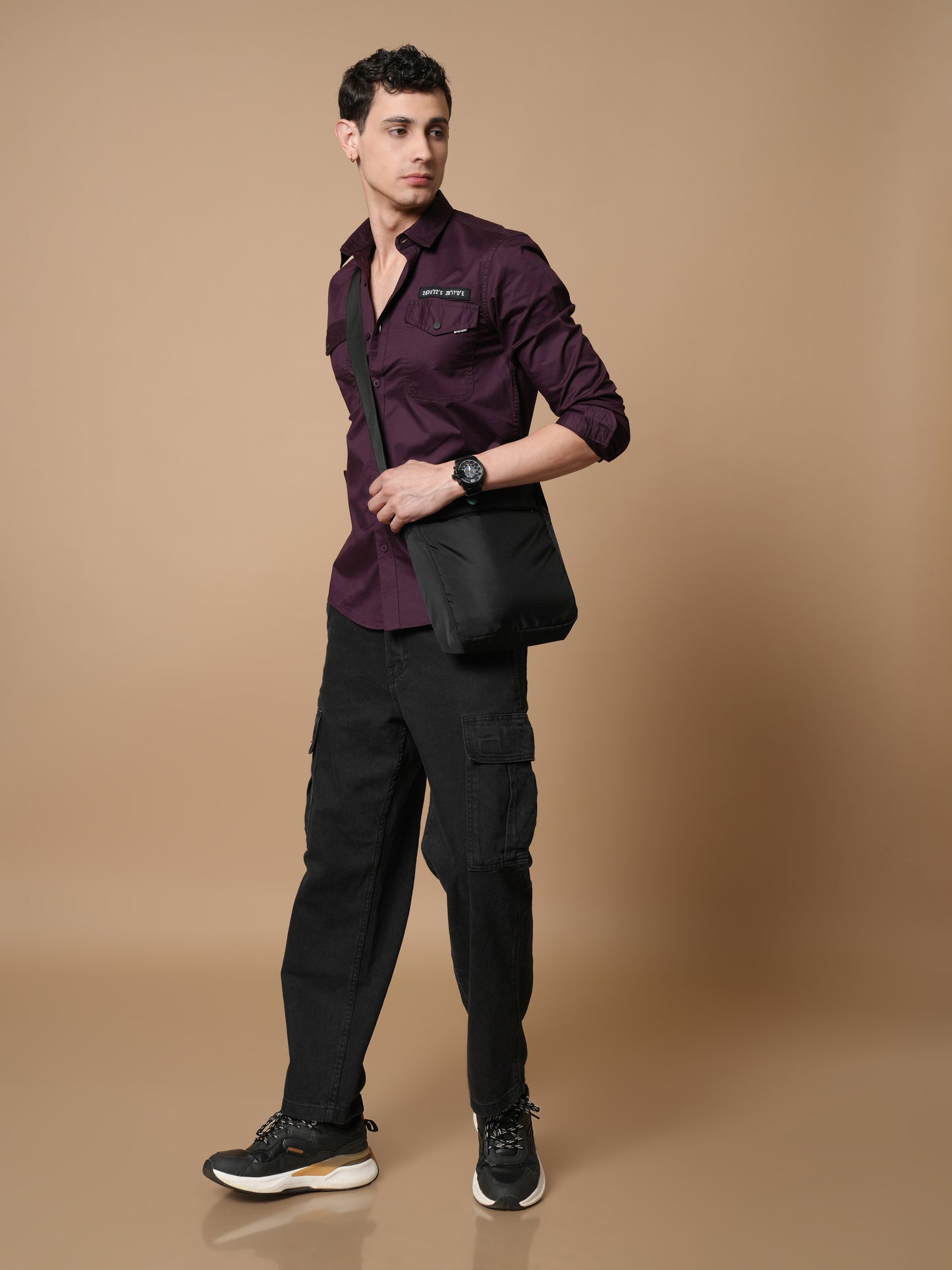 Men’s Wine Solid Utility Casual Shirt with Dual Pockets