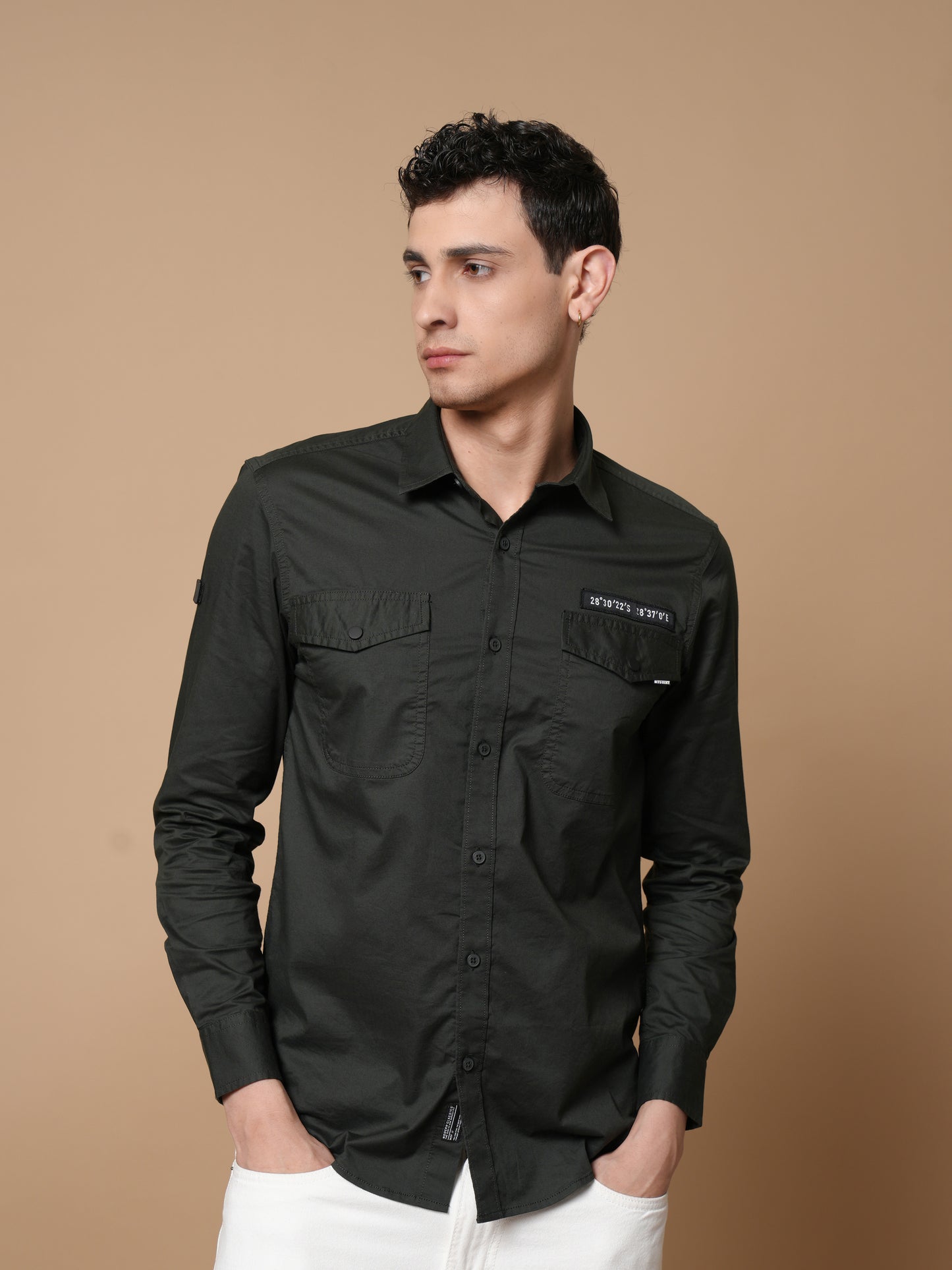 Men’s Bottle Green Solid Utility Casual Shirt with Dual Pockets