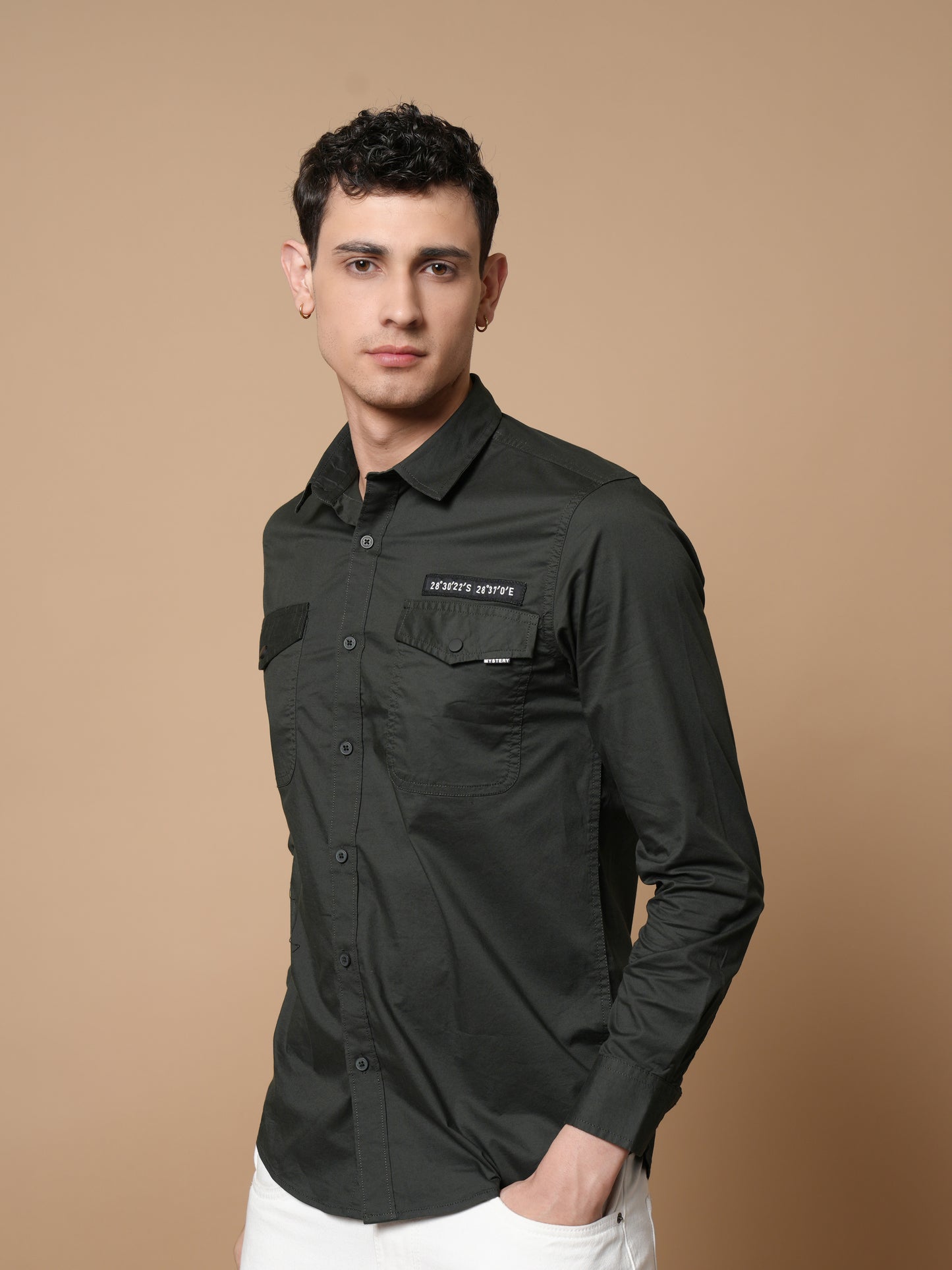 Men’s Bottle Green Solid Utility Casual Shirt with Dual Pockets