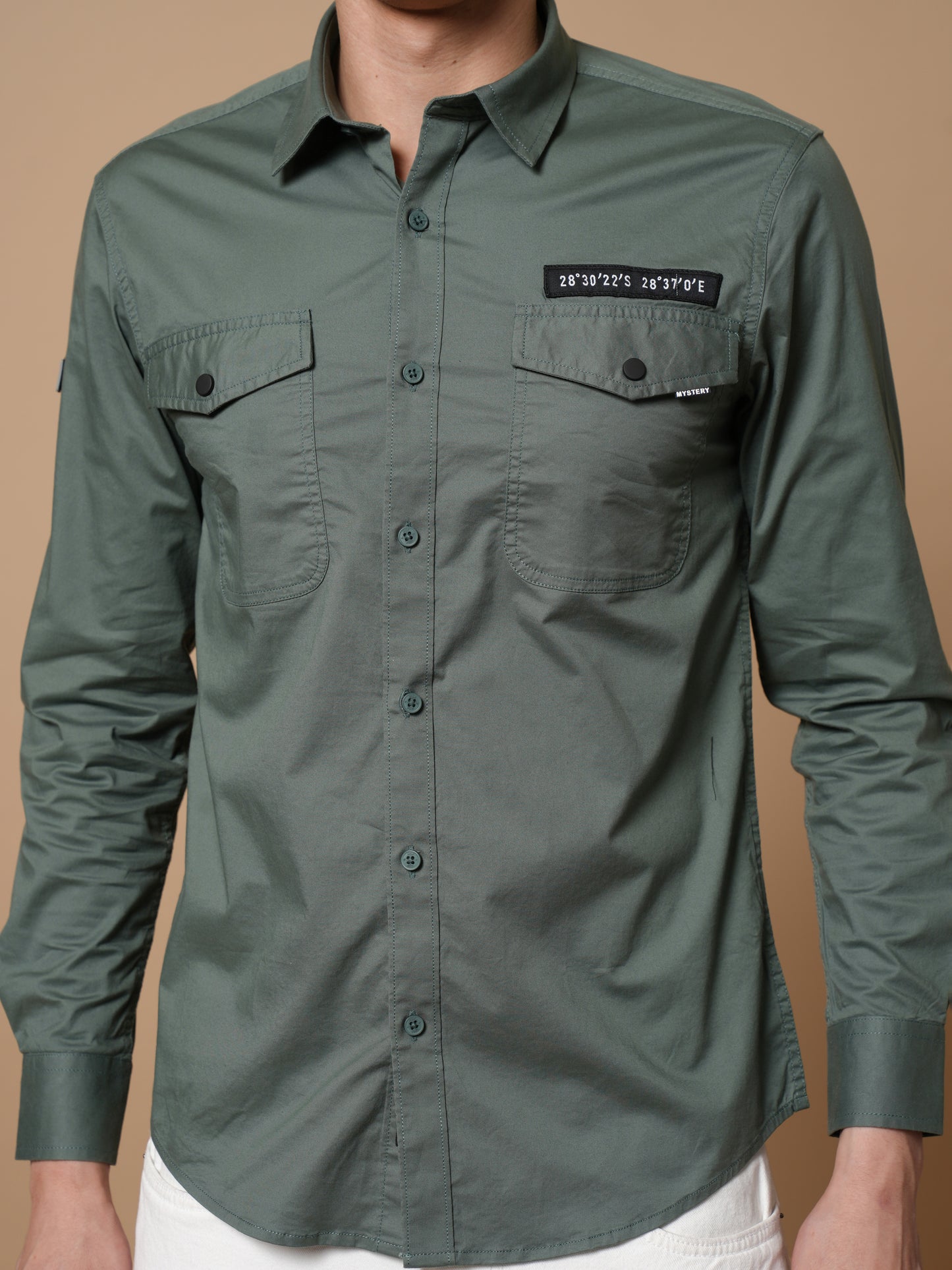 Men’s Green Solid Utility Casual Shirt with Dual Pockets