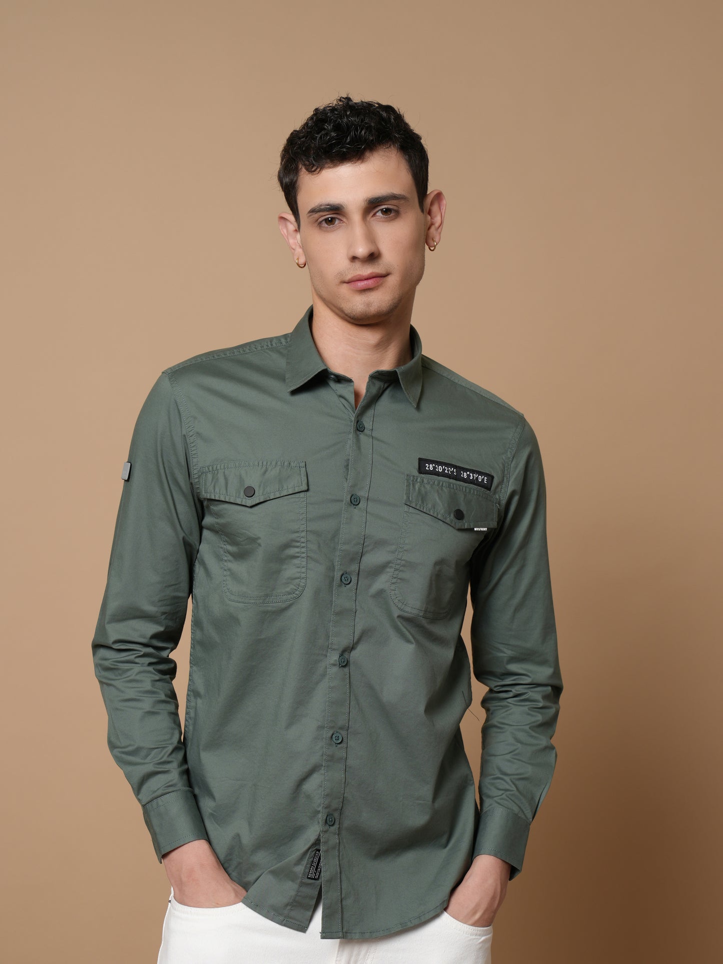 Men’s Green Solid Utility Casual Shirt with Dual Pockets