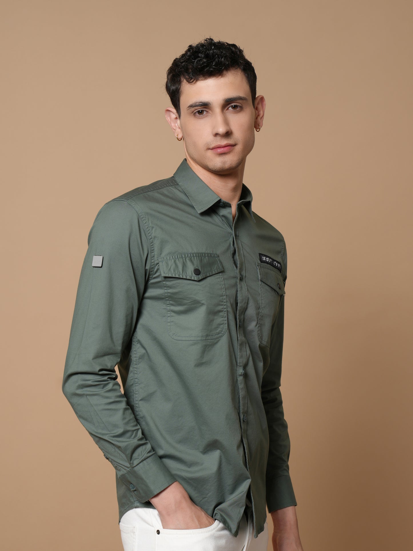 Men’s Green Solid Utility Casual Shirt with Dual Pockets