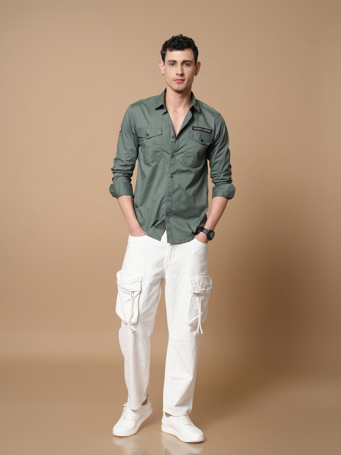 Men’s Green Solid Utility Casual Shirt with Dual Pockets