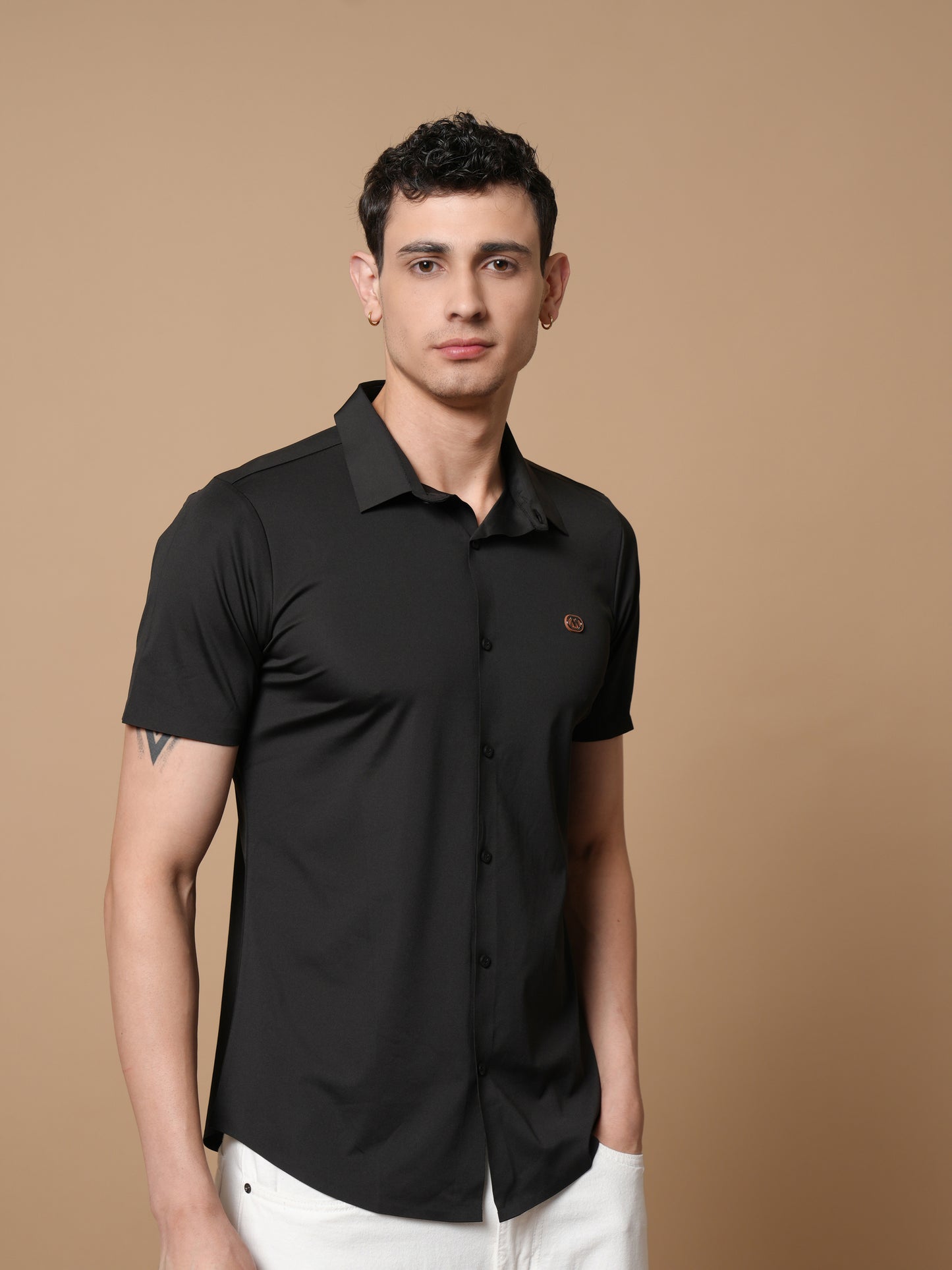 Men’s Short Sleeve Stitchless Shirt Black