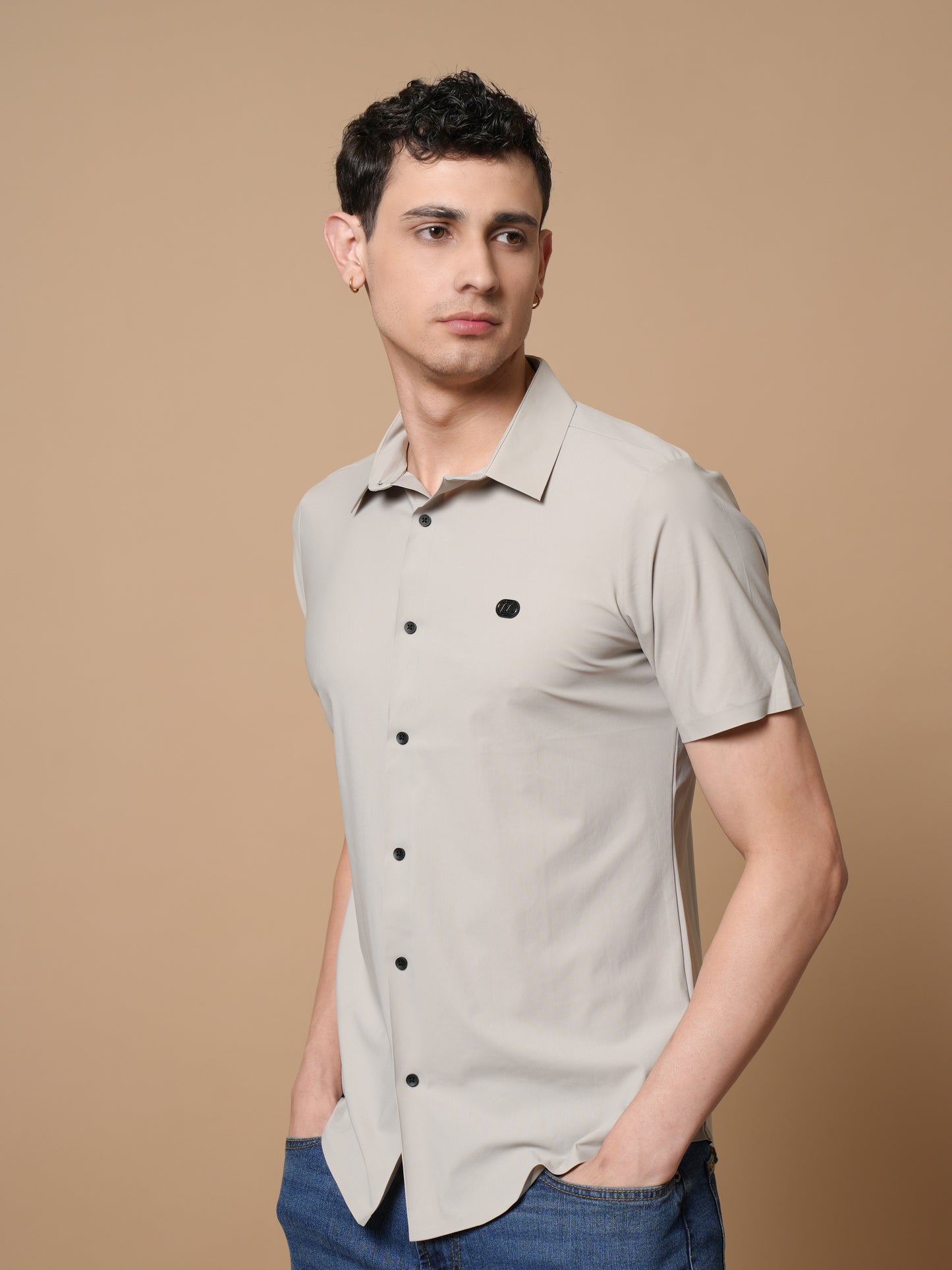 Men’s Short Sleeve Stitchless Shirt Cream