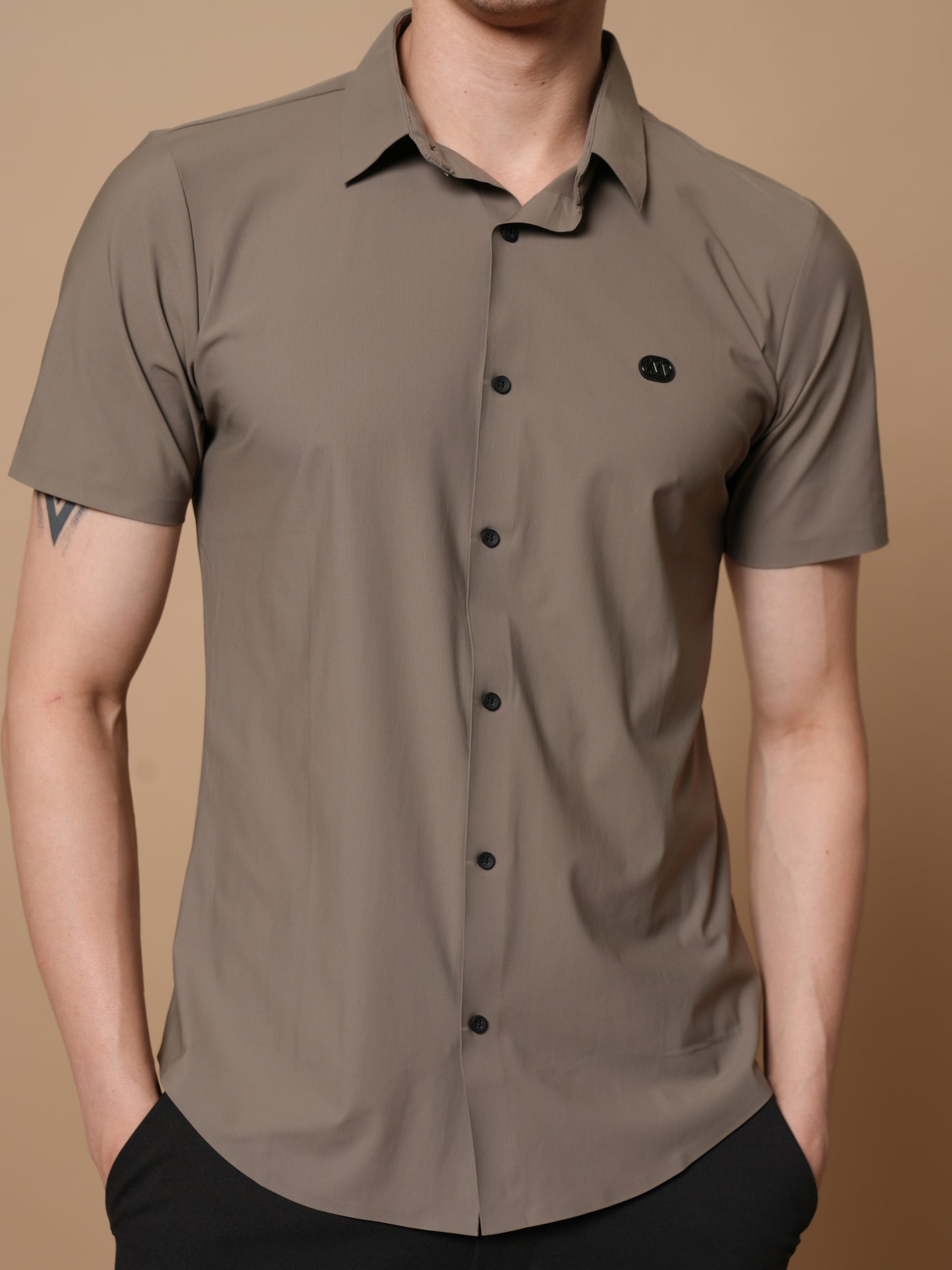 Men’s Short Sleeve Stitchless Shirt Coffee