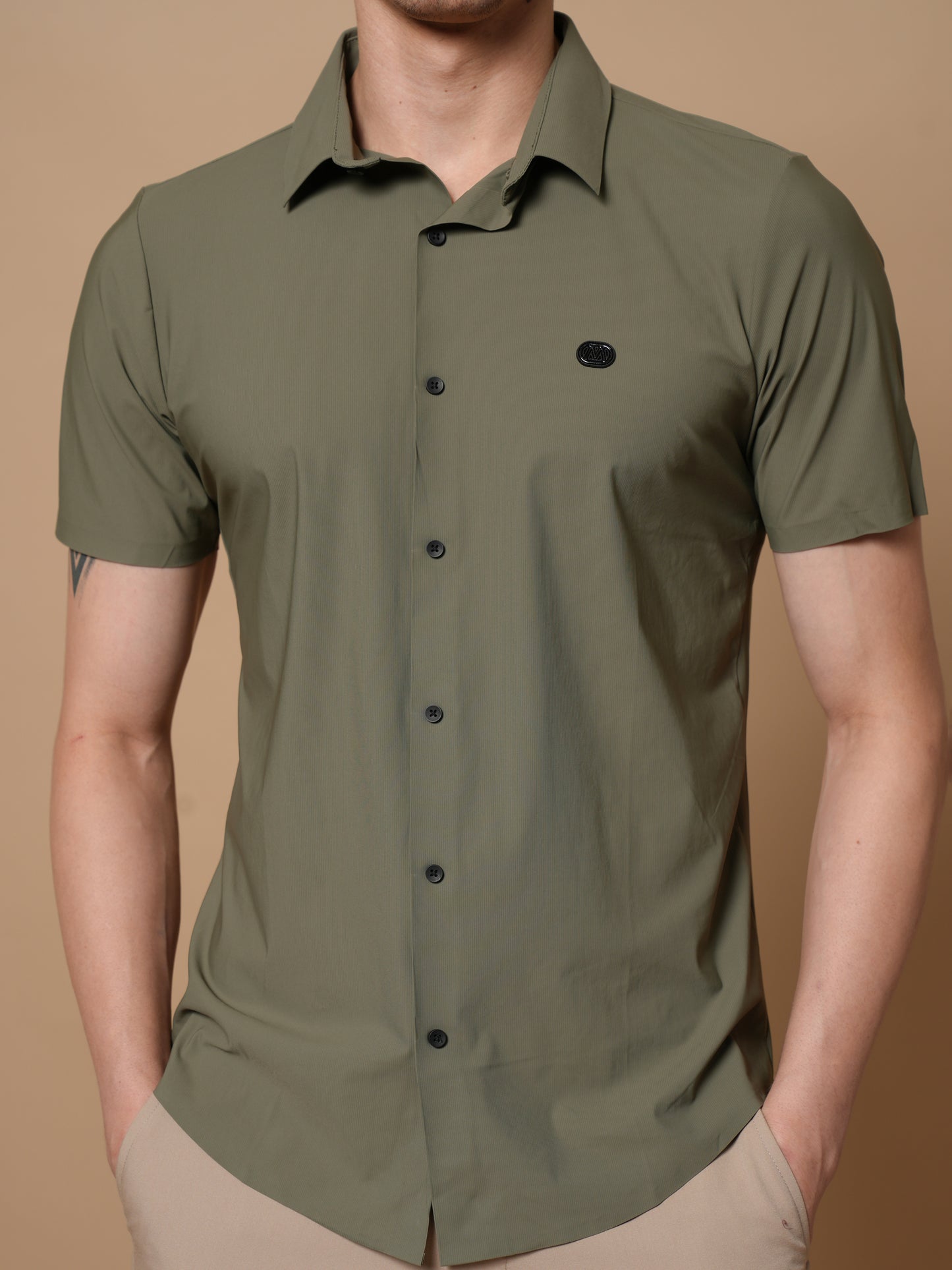 Men’s Short Sleeve Stitchless Shirt Olive