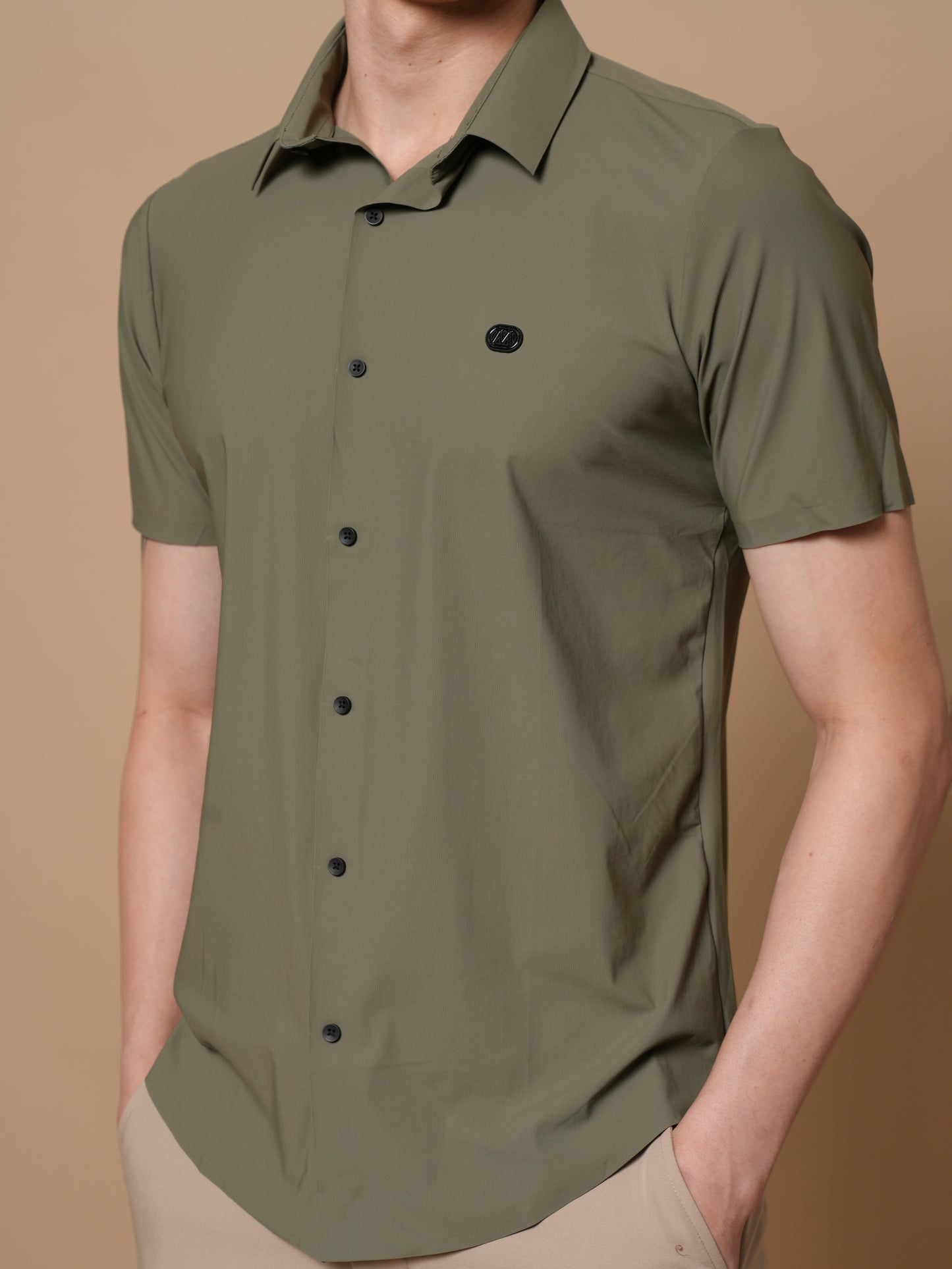 Men’s Short Sleeve Stitchless Shirt Olive