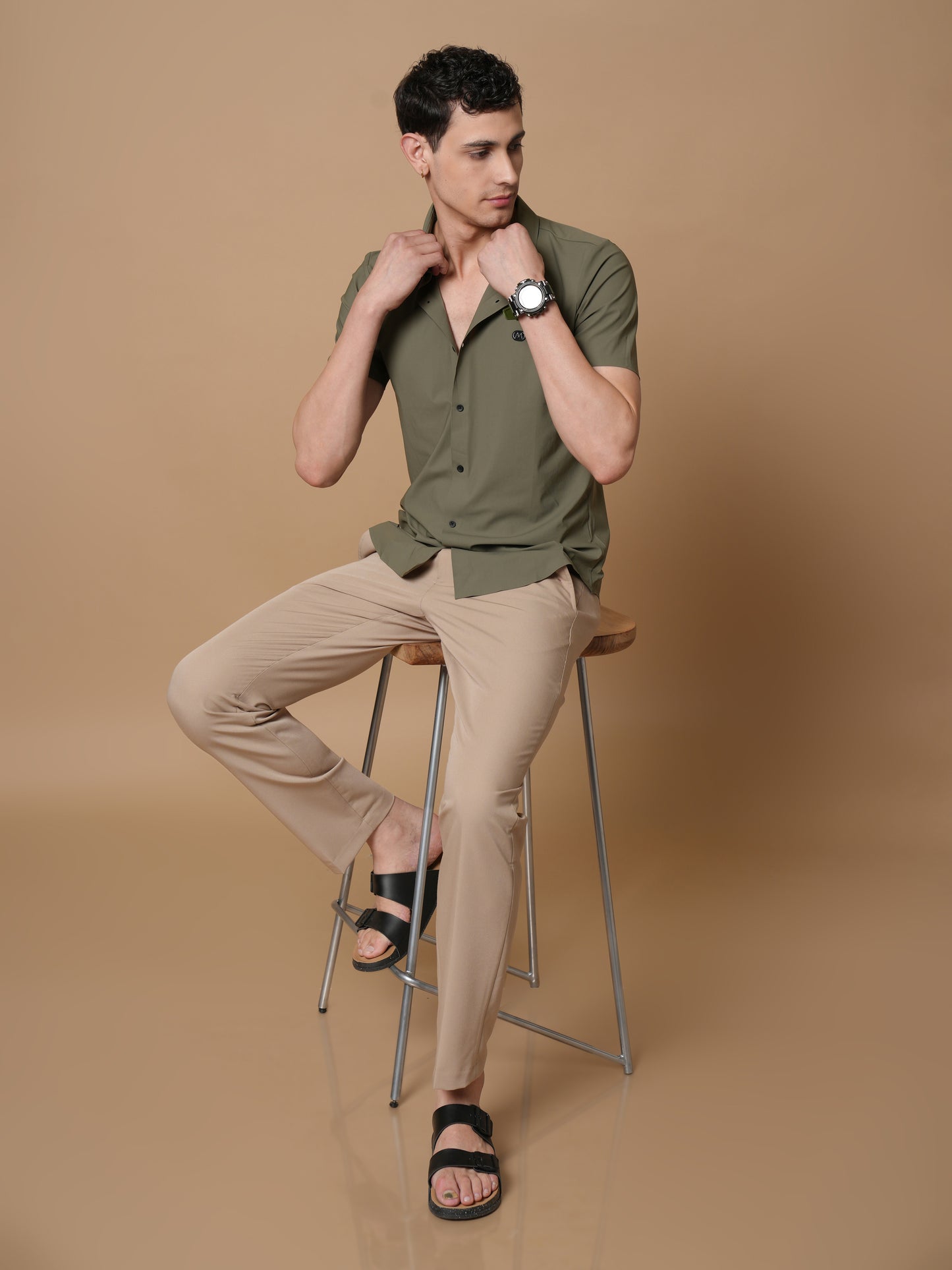 Men’s Short Sleeve Stitchless Shirt Olive