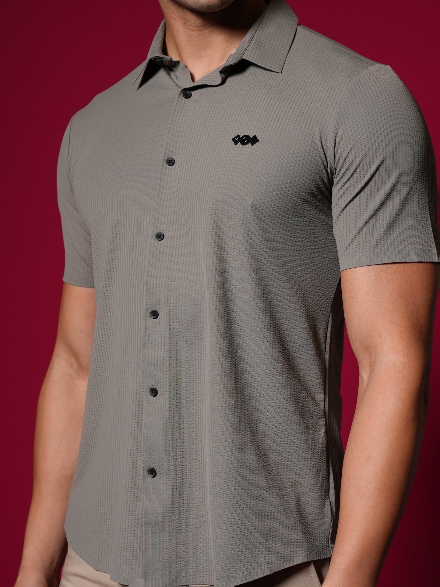 Men’s Short Sleeve Stitchless Shirt Light Brown