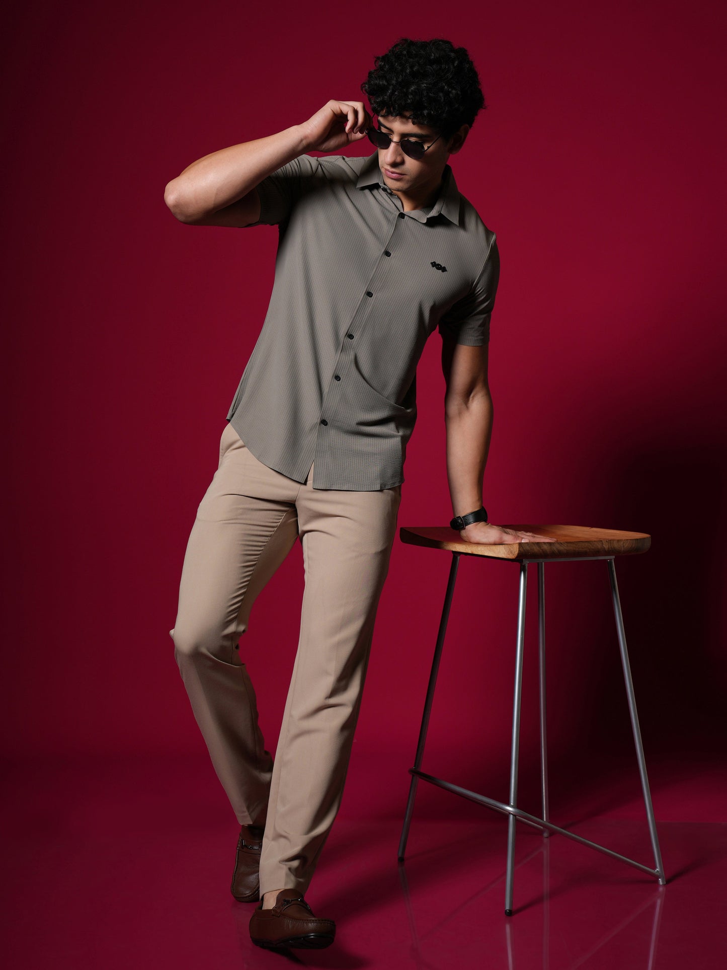 Men’s Short Sleeve Stitchless Shirt Light Brown